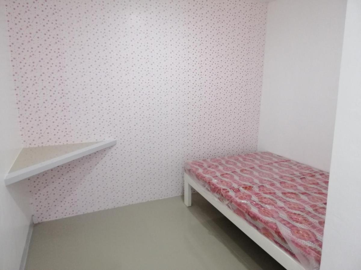 딸락 Katrina'S Dorm 호스텔 외부 사진