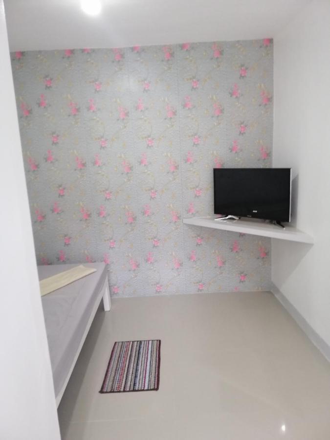 딸락 Katrina'S Dorm 호스텔 외부 사진