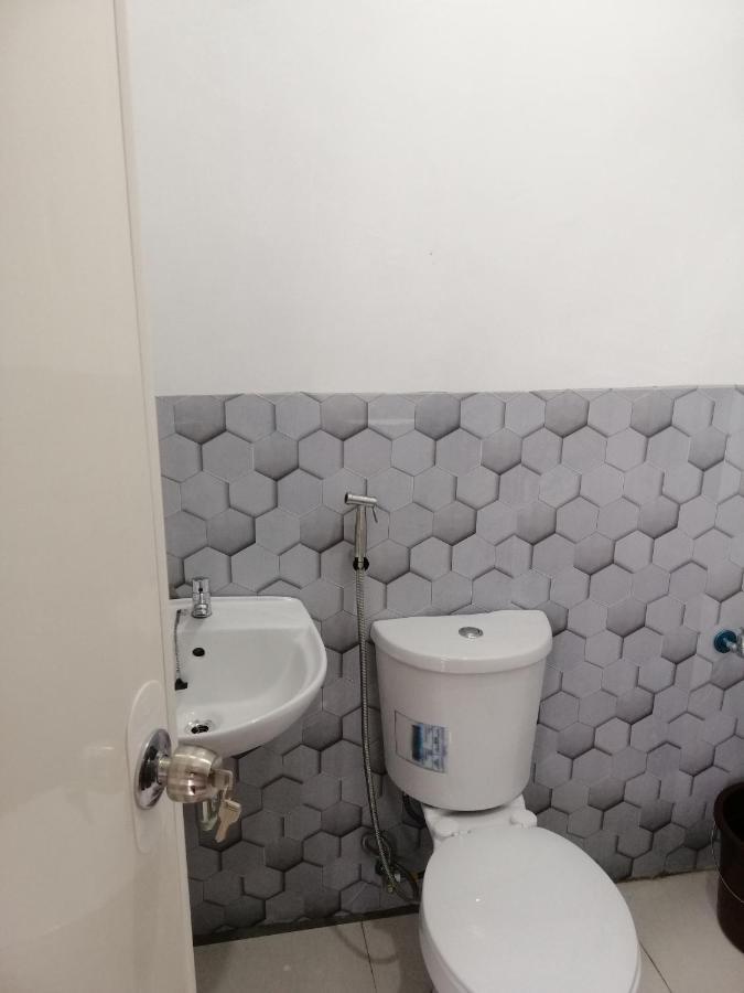 딸락 Katrina'S Dorm 호스텔 외부 사진